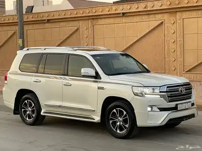 جيب لاندكروزر GXR-V8 -2016 استخدام شخصي نظيف 5