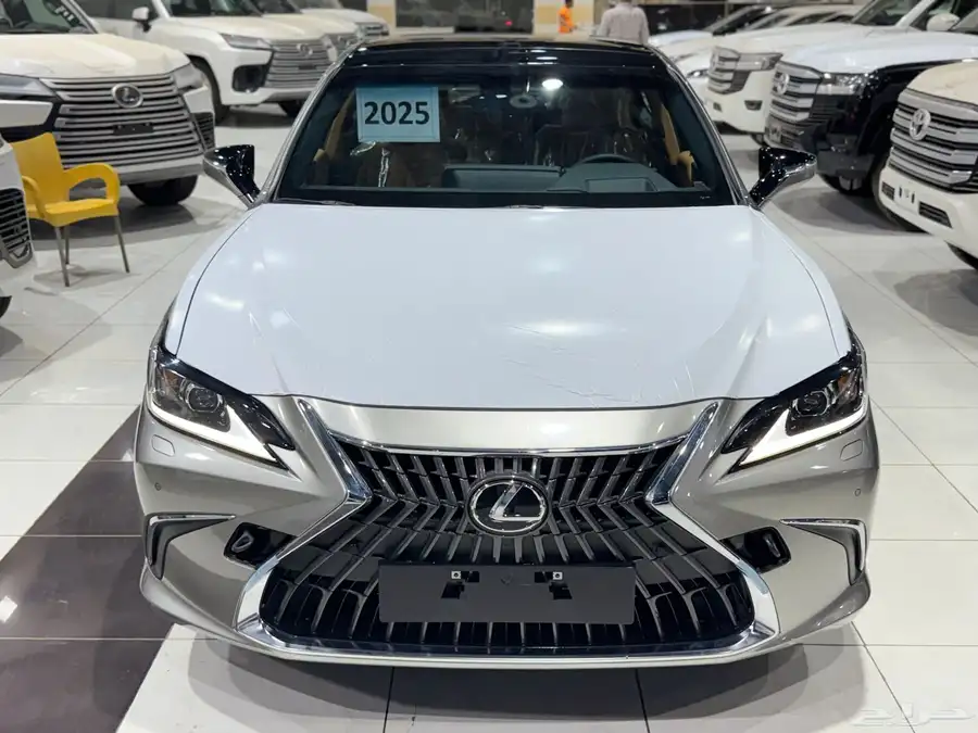 لكزس ES 350 بريمي CC بانوراما بروجيكتر 2025 نظام 50-50 0