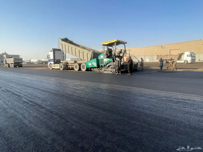 مقاول اسفلت اعمال سفلتة ساحات مصانع مستودعات مواقف سيارات 9