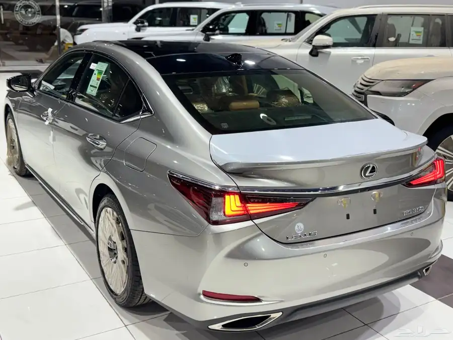 لكزس ES 350 بريمي CC بانوراما بروجيكتر 2025 نظام 50-50 3