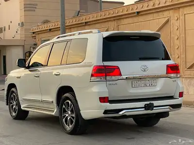 جيب لاندكروزر GXR-V8 -2016 استخدام شخصي نظيف 8
