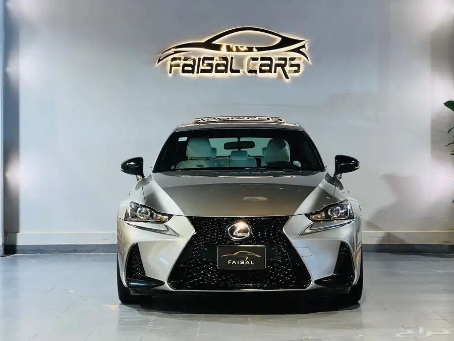لكزس IS300 2018 Sport بحاله ممتازه 0