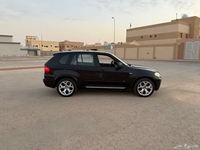 جيب بي أم ال في الخمسة نظيف جدا 9