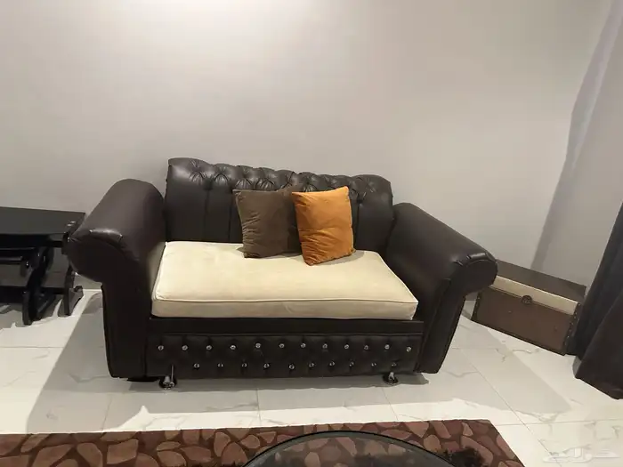 مجلس جلد نظيف  مكتبة ايكيا للبيع 3