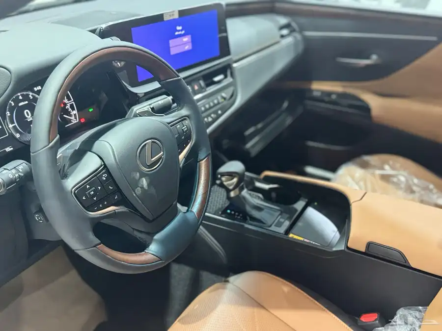 لكزس ES 350 بريمي CC بانوراما بروجيكتر 2025 نظام 50-50 21