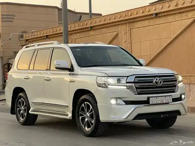جيب لاندكروزر GXR-V8 -2016 استخدام شخصي نظيف 4