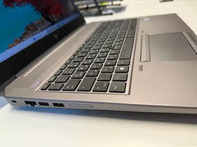 لأب توب للمصممين و المهندسين و المونتاج Hp zbook G5 4