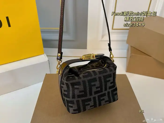 شنط ماركة هاي كواليتي 16