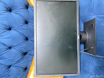 شاشه وكمبيوتر للبيع الشاشه سليمه والكمبيوتر فيه كسر خفيف 3