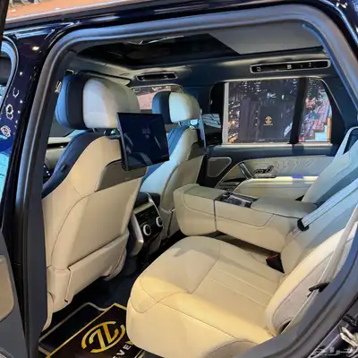 Range Rover sv 2025 used 3
