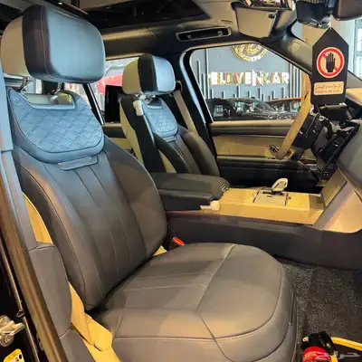 Range Rover sv 2025 used 9