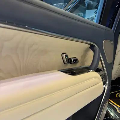 Range Rover sv 2025 used 4