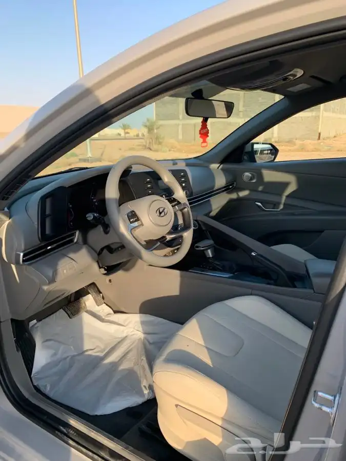 اللنترا 2023 1.6 للبيع 4