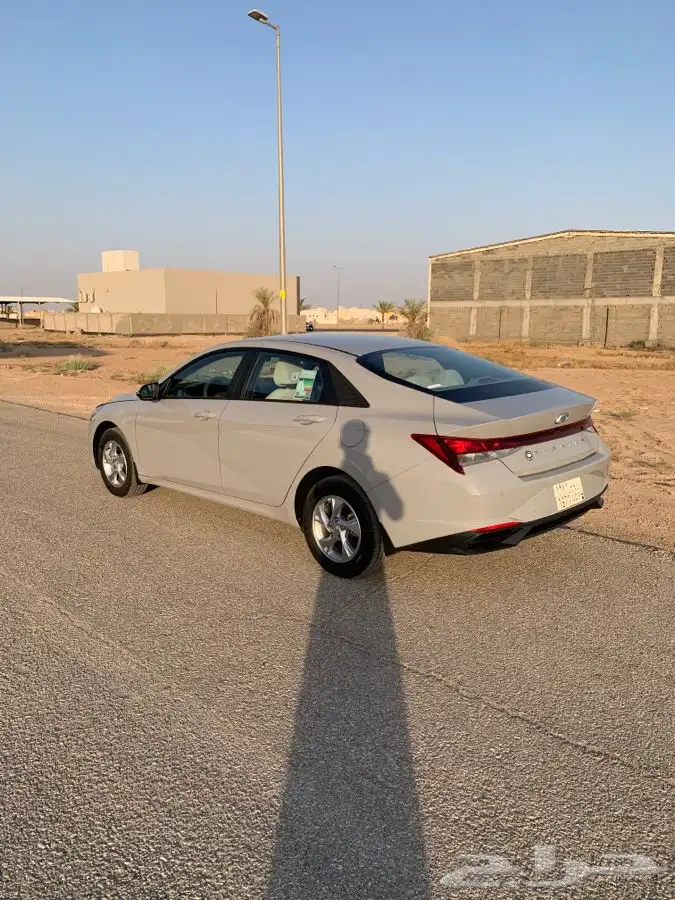 اللنترا 2023 1.6 للبيع 11
