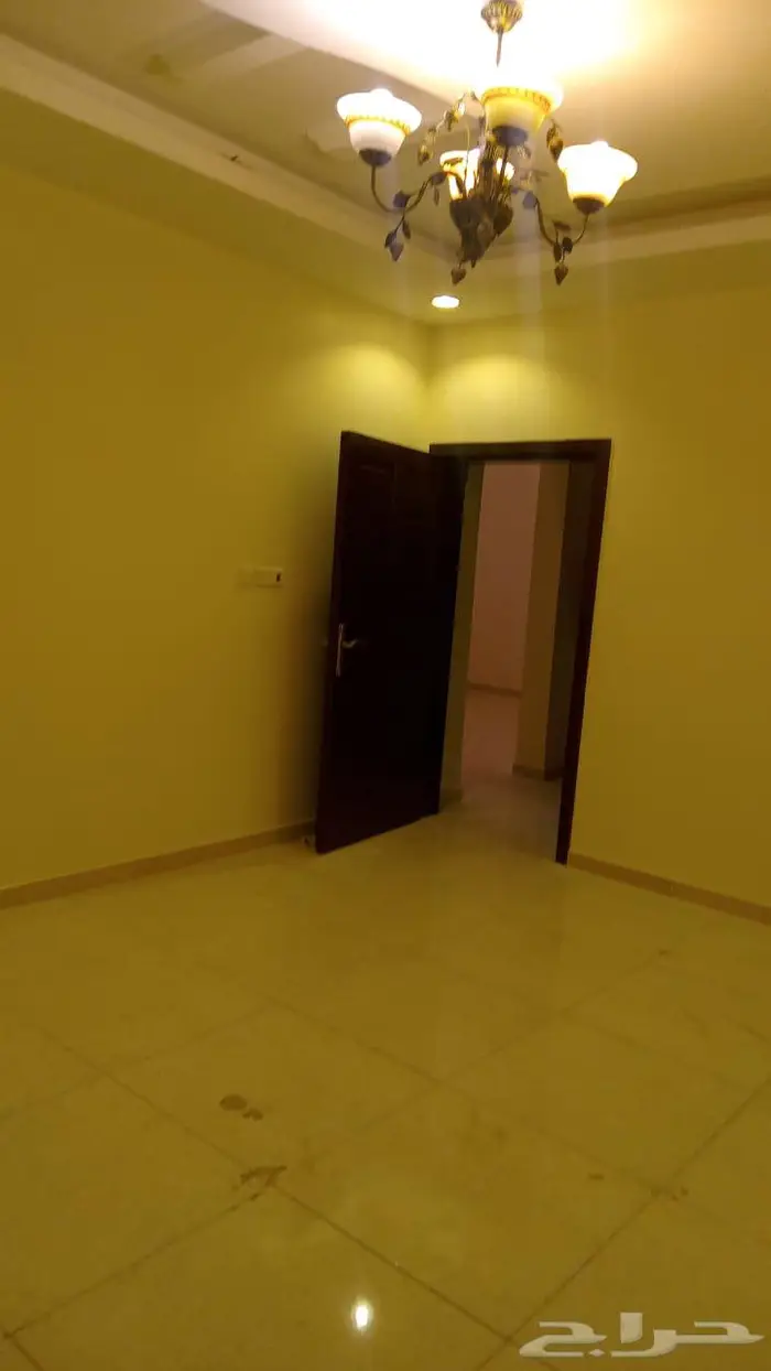 شقة جديدة للايجار بحي الريان 5 غرف 1