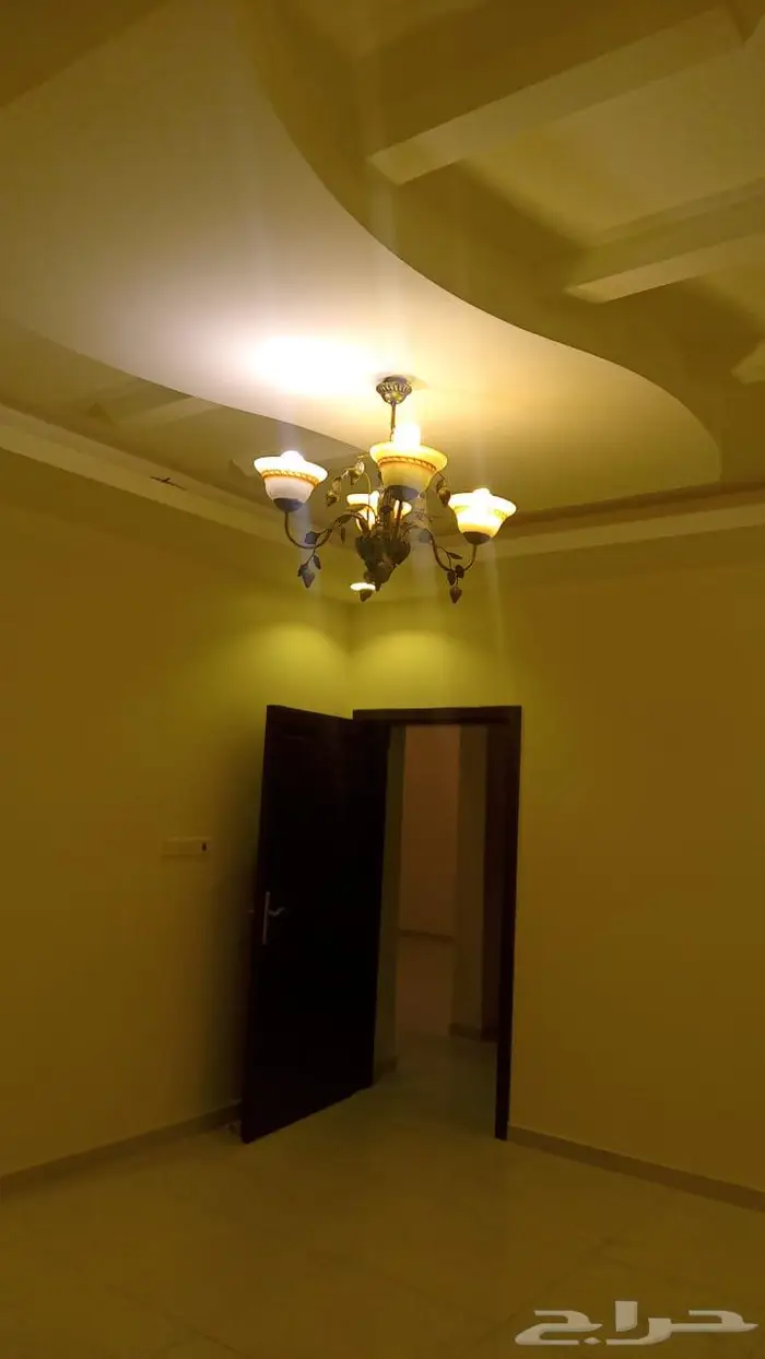 شقة جديدة للايجار بحي الريان 5 غرف 17