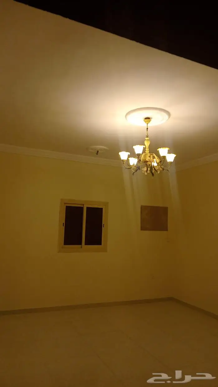 شقة جديدة للايجار بحي الريان 5 غرف 20