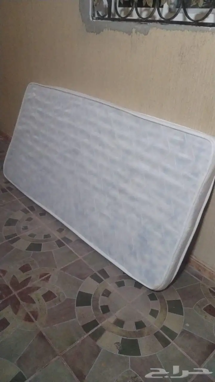 سرير ومرتبه جديده وما استخدمت ابد للبيع 1