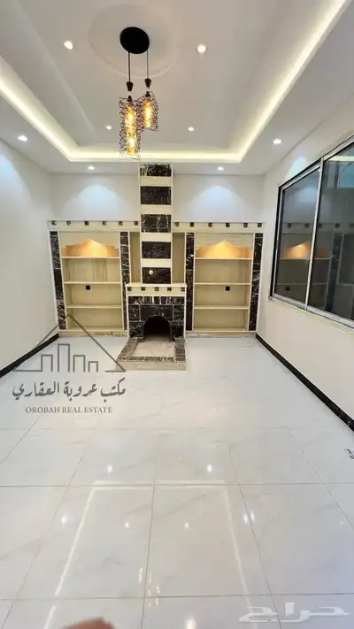 للبيع فيلا نص ارض دورين حي النظيم تبوك ب 900 الف 5