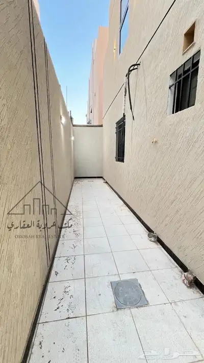 للبيع فيلا نص ارض دورين حي النظيم تبوك ب 900 الف 4