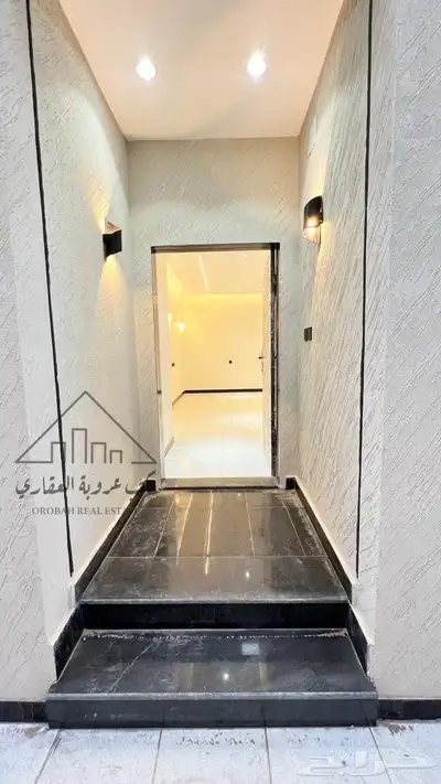 للبيع فيلا نص ارض دورين حي النظيم تبوك ب 900 الف 3