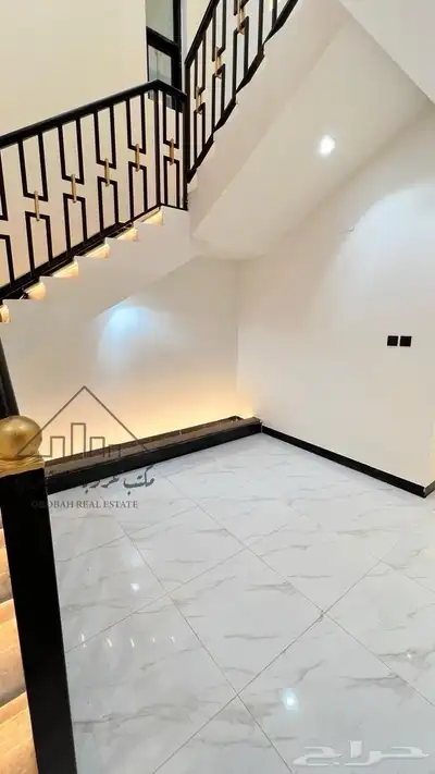 للبيع فيلا نص ارض دورين حي النظيم تبوك ب 900 الف 10