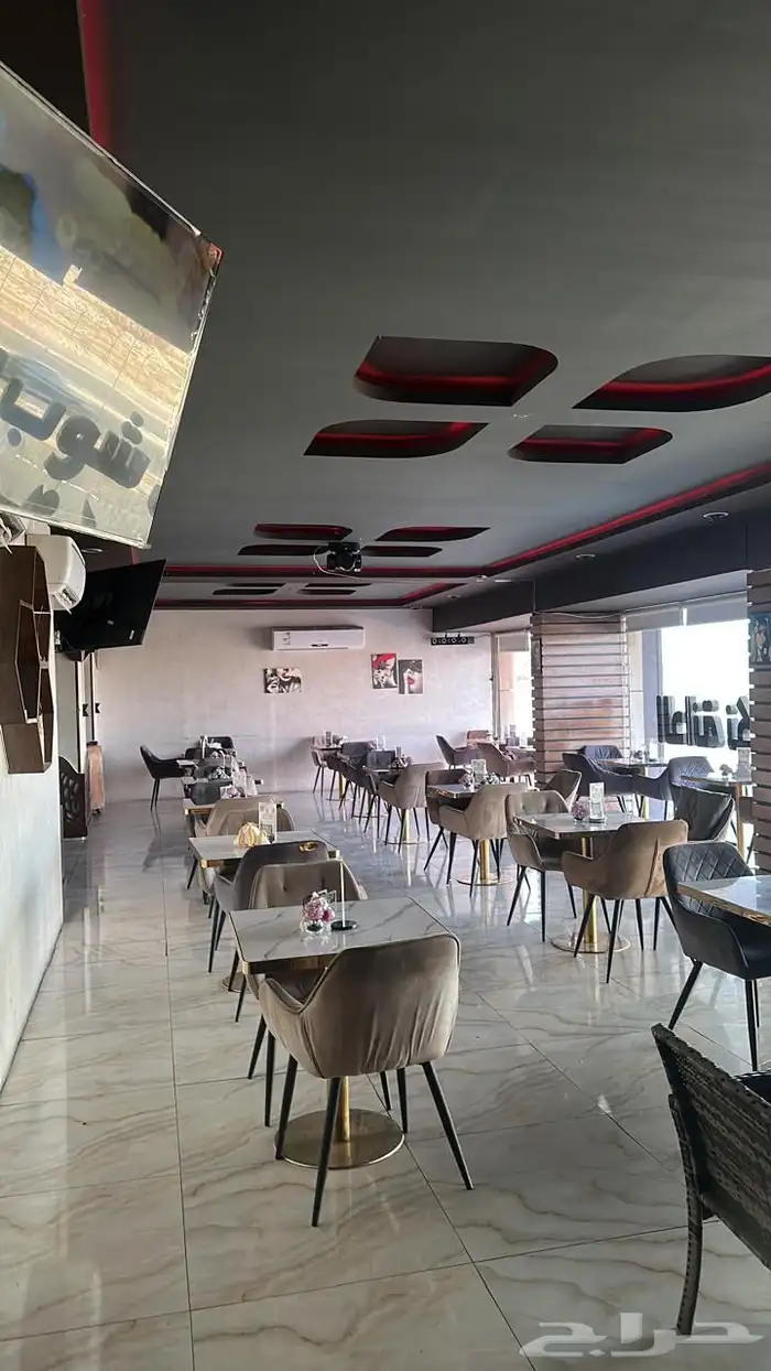 للتقبيل او التشغيل لاونج 3