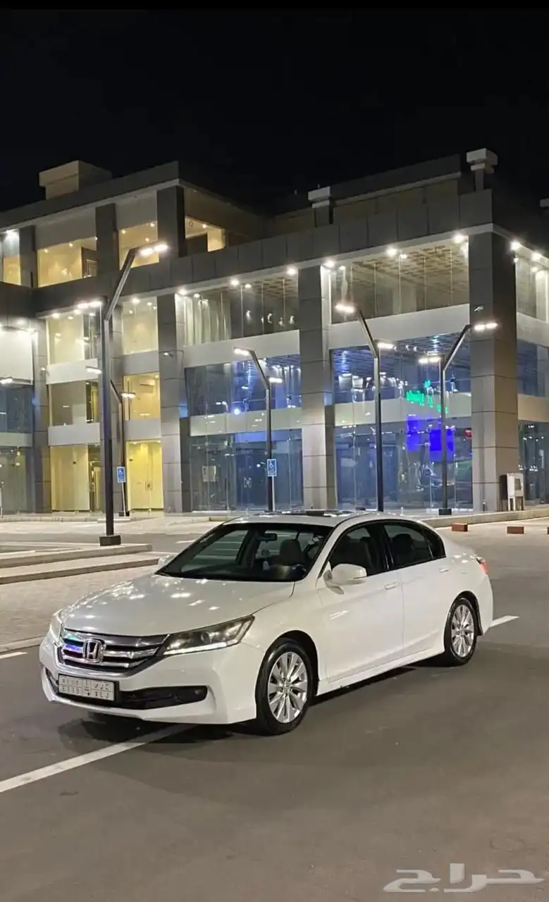اعرض لكم سيارتي هوندا اكورد( اسبيشل)موديل 2015 فل كامل 2