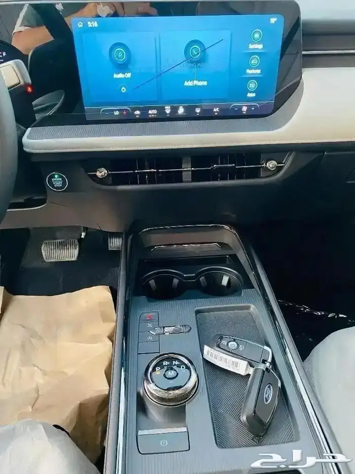 فورد تورس امبيانتي بنزين استاندر2025 صيانه مجانيه 7