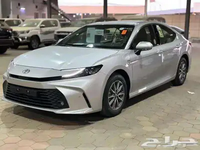 تويوتا كامرى E هايبرد 2025 2