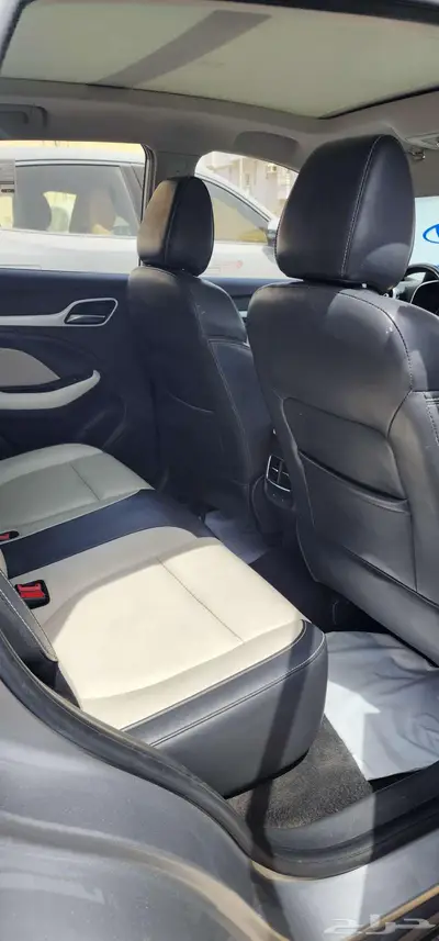 للبيع ام جي ZS بحالة ممتاز بودي محركات وكالة 2