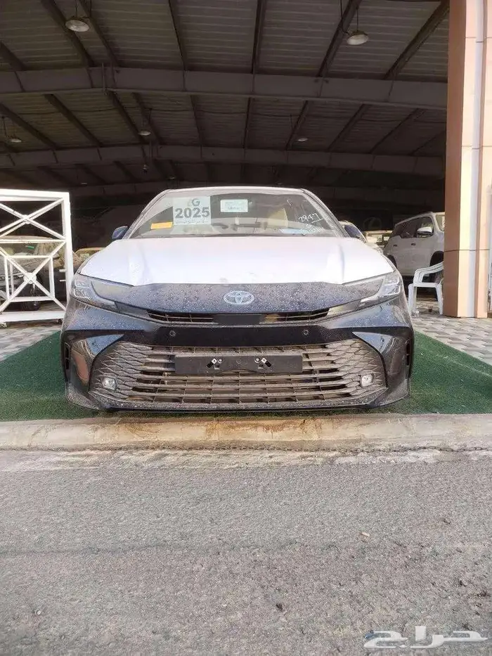 كامري بنزين LE لون اسود سعودي موديل 2025 2