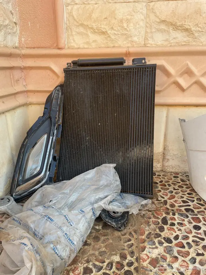 قطع غيار وكالة اصليه ومحافظ عليها للبيع 3