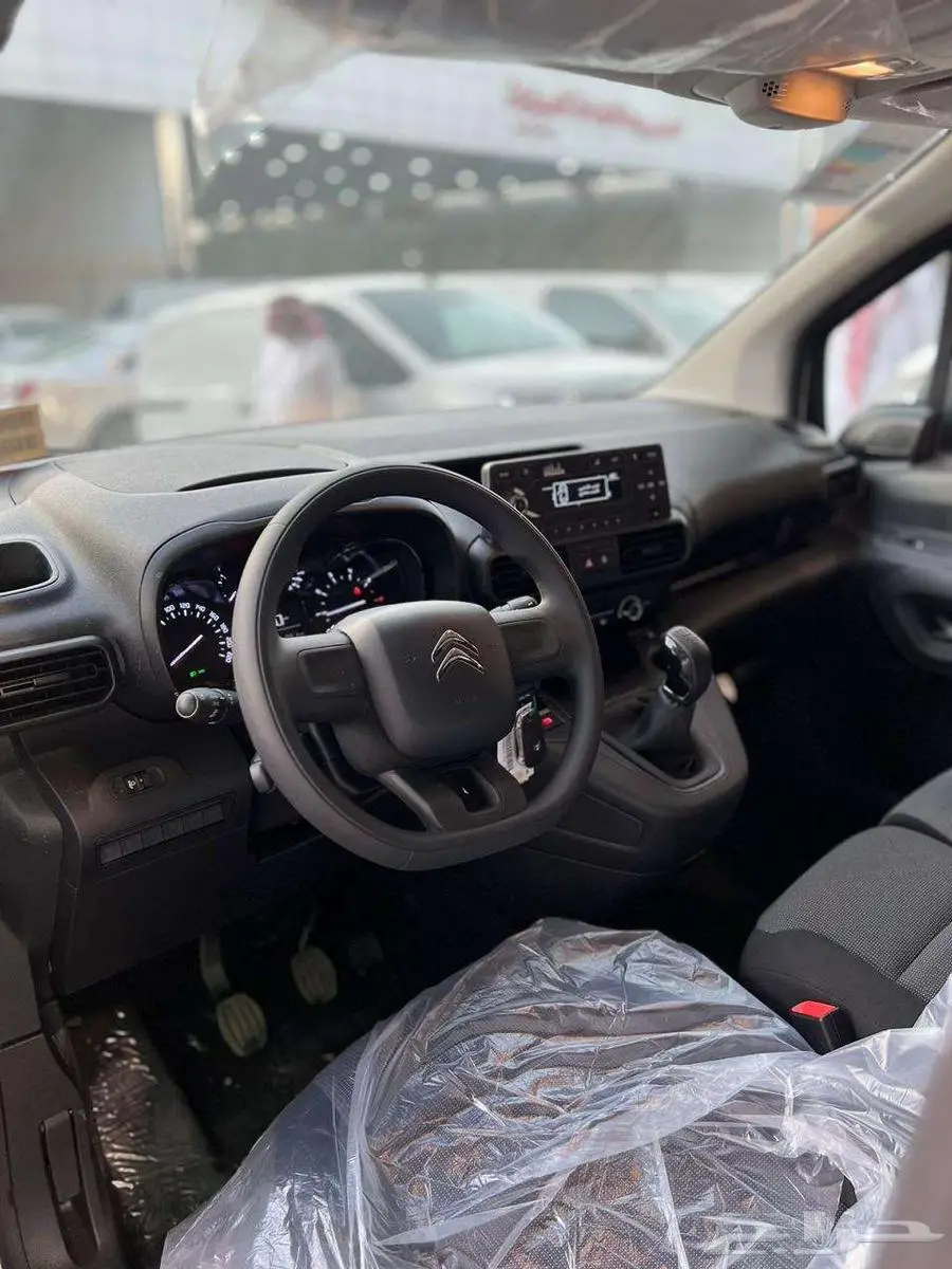 فان بضاعة ديزل 2024 فقط ب 1550شهري بدون دفعه اولي 2