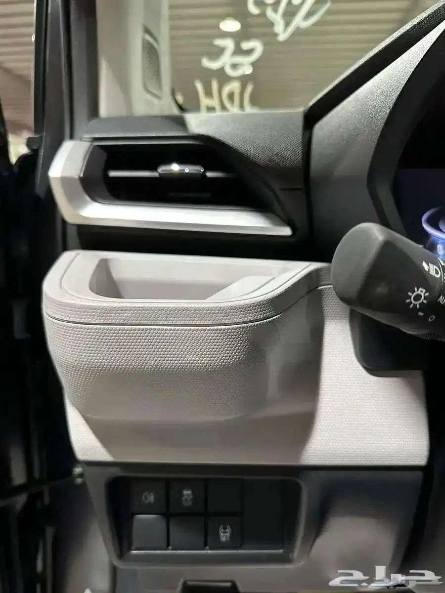 تويوتا فيلوز GLX بنزين 2025 كاش واجار منتهي بتمليك 4