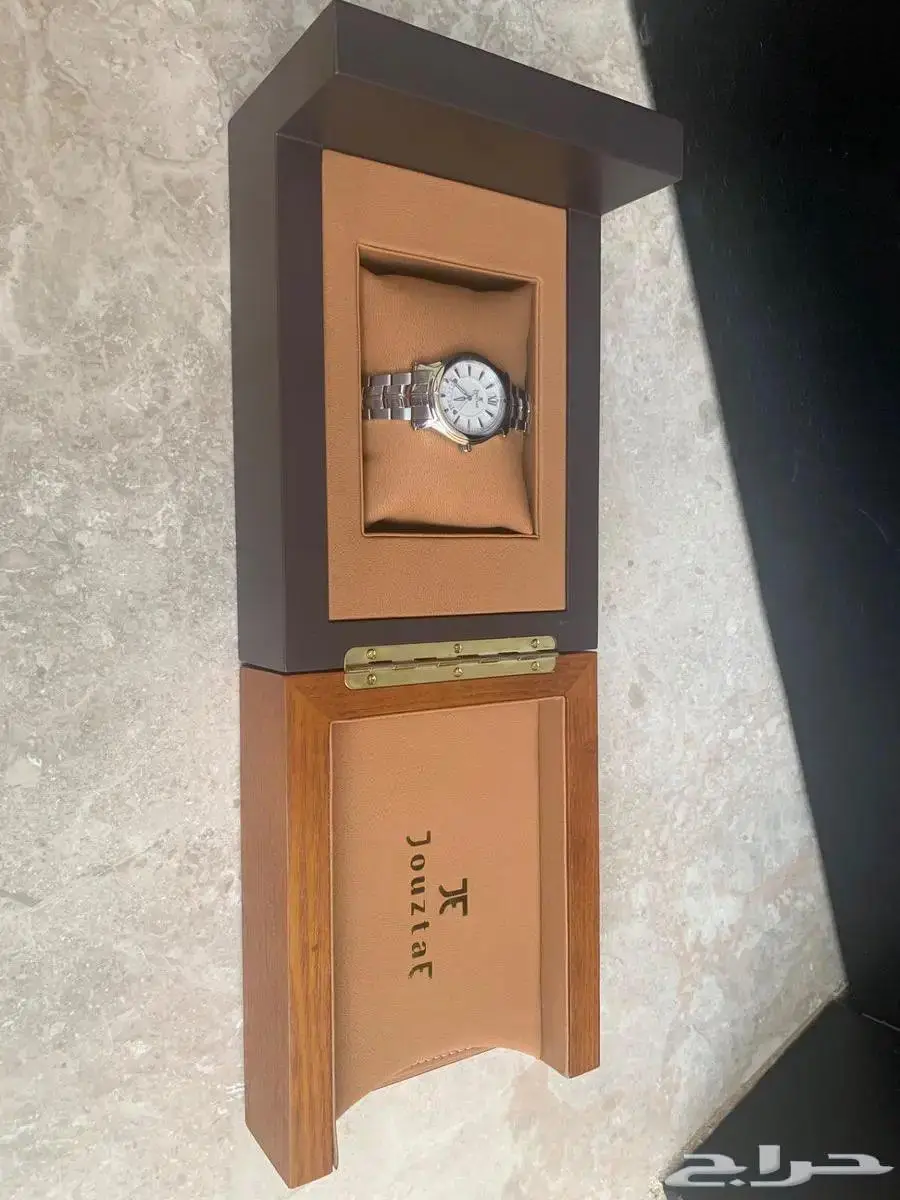 ساعة جديدة من شركة الدهام 2