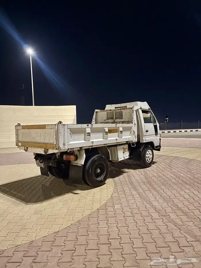 قلاب دايهاتسو 85للبيع بنزين 6
