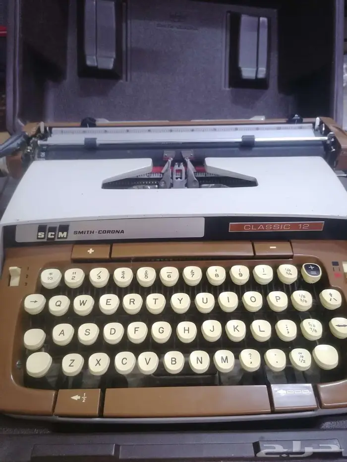 آلة كاتبة ميكانيكيه Smith - Corona Classic 12 2