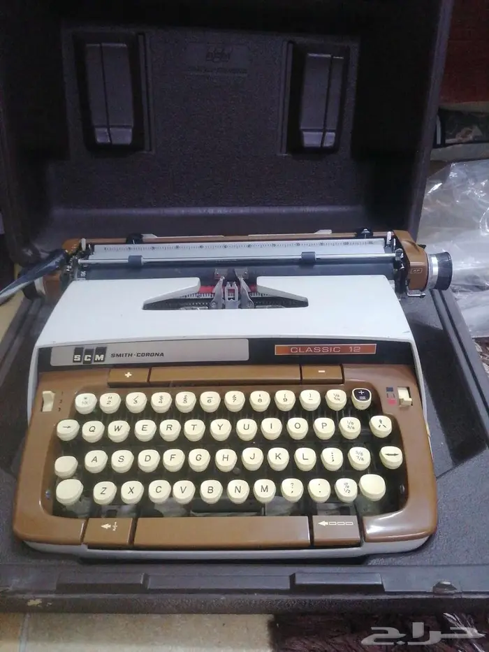 آلة كاتبة ميكانيكيه Smith - Corona Classic 12 3