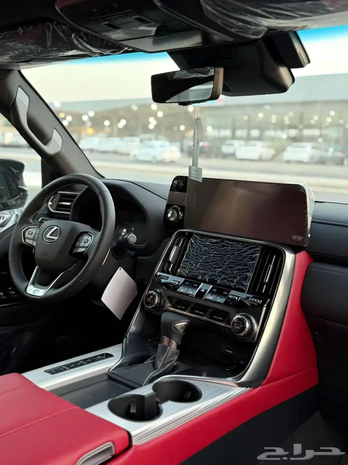 لكزس LX600 اف سبورت 2025 4