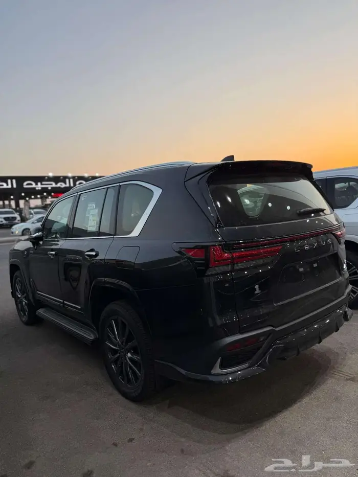 لكزس LX600 اف سبورت 2025 2