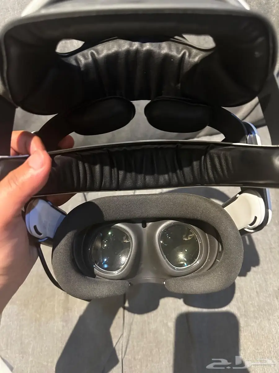 نظارة vr ميتا كويست 3 مع مسكت راس و بطارية خارجية index