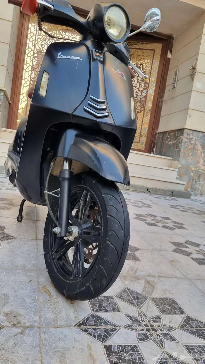 دراجة ناريةvespa sprint 4