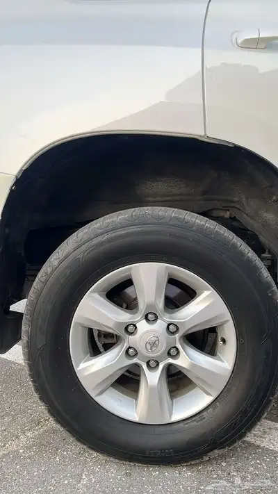تايوتا برادو 12
