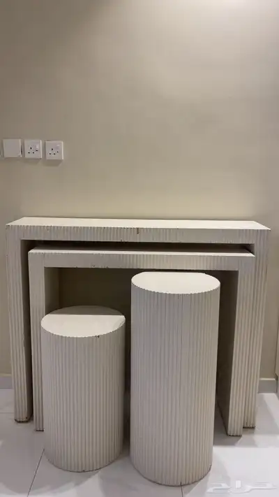 طاولة للبيع 0
