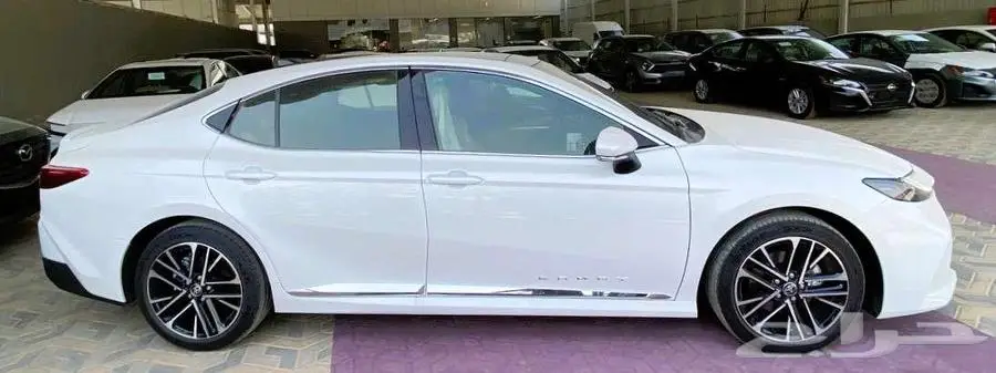 تويوتا كامري جراندي بنزين 2025 8