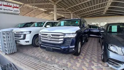 لاندكروزر GXR L2 بنزين وديزل 2024 3