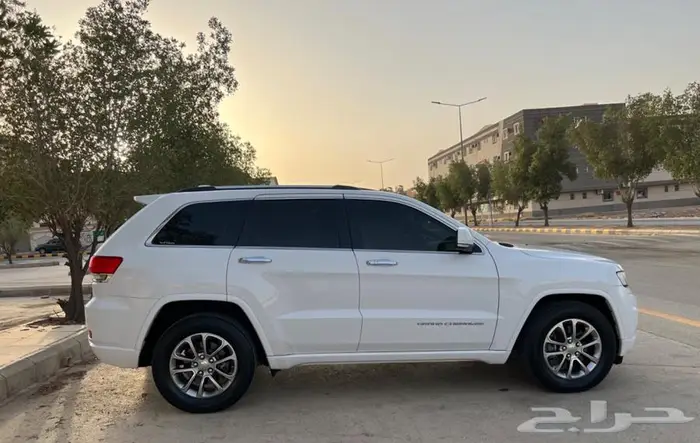 ( تم البيع ) جراند شيروكي 2015 فل كامل 8