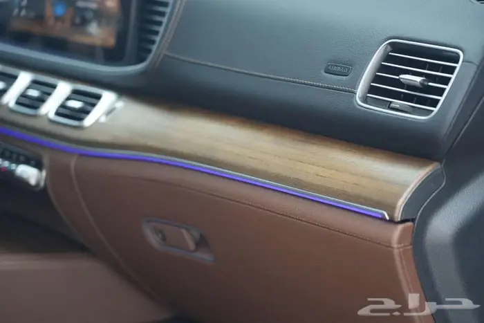 مرسيدس GLE 450 SUV موديل 2024 أصفار خليجي أسود بني 12