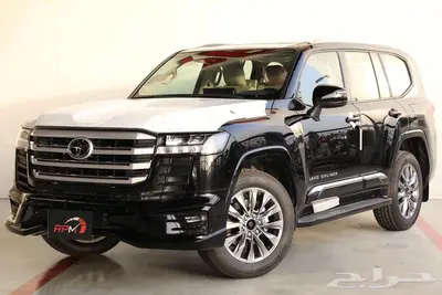 تويوتا لاندكروزر GXR L5 الساير أسود 2024 0